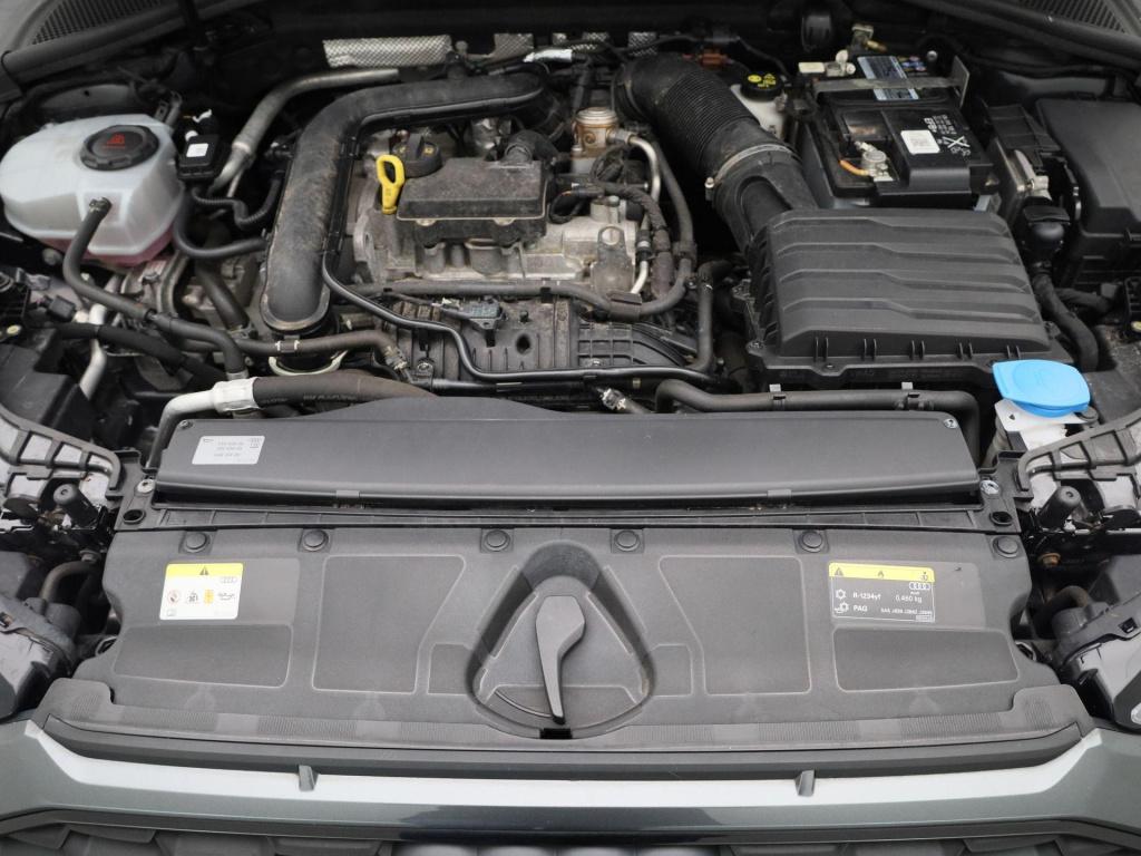 Audi A3 limousine 30 tfsi s edition | automaat | navigatie | vlak stuur | c