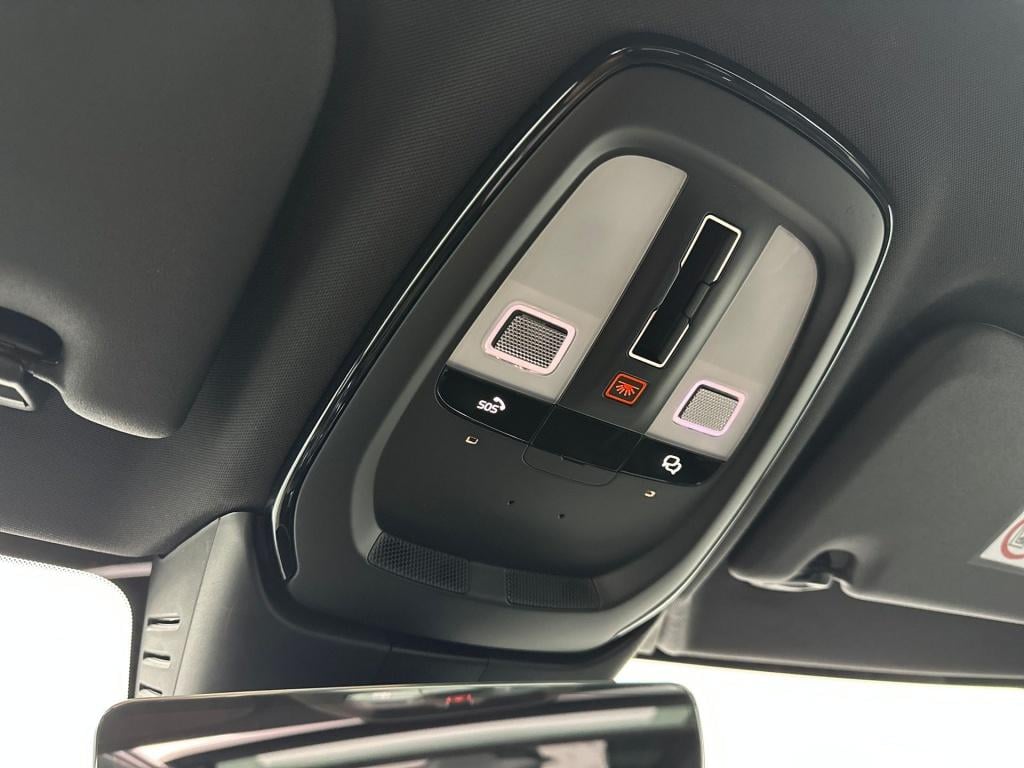 Volvo V60 t8 455pk recharge plus dark| pano| hud| trekhaak| 360camera