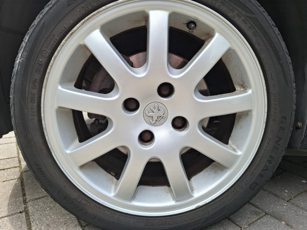 Peugeot 206 cc 2.0i 16v cabriolet clima/leder/park
