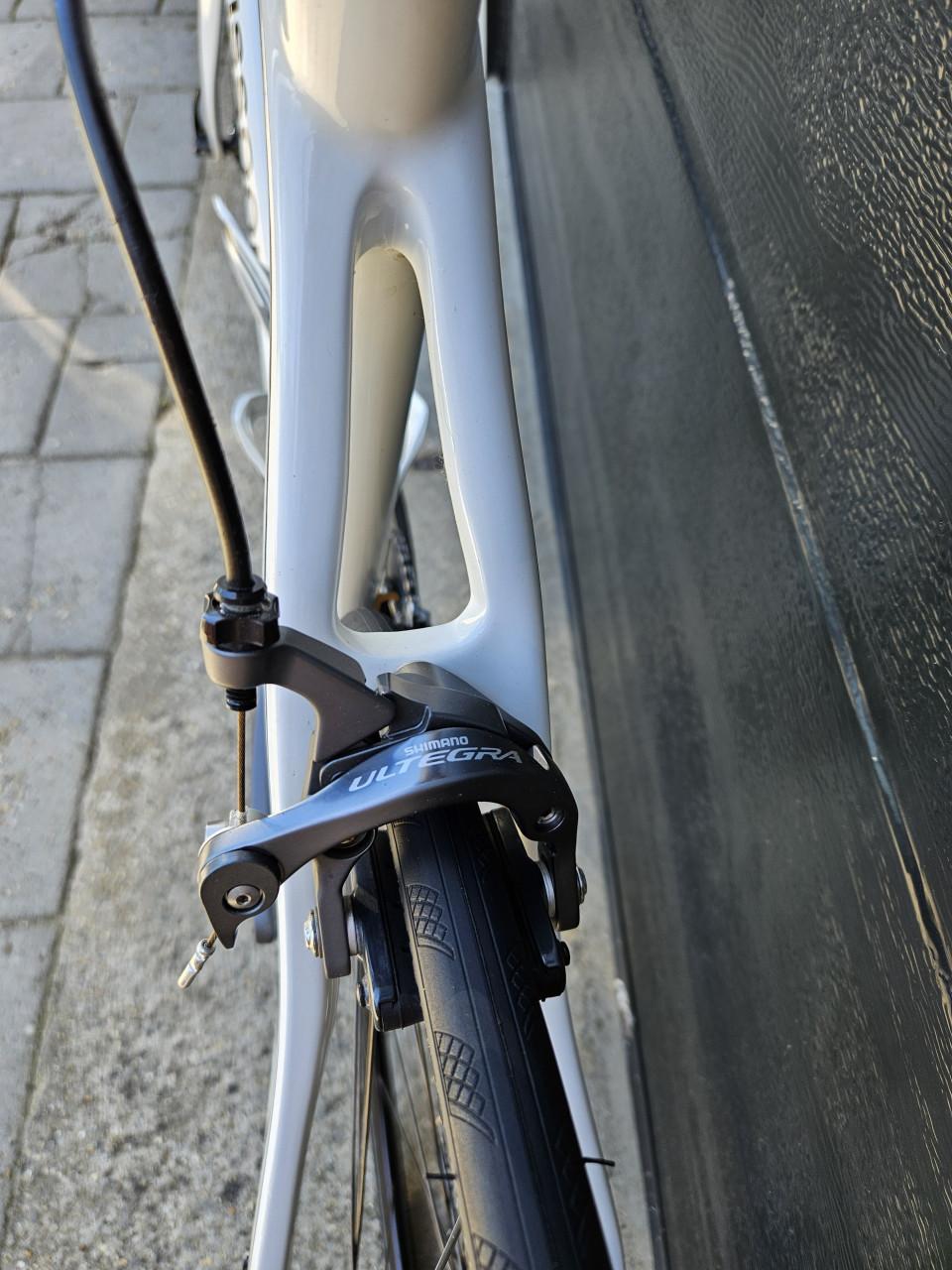 Huissoon carbon racefiets met Ultegra 11-speed.