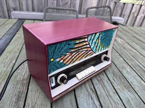 1955 Bluetooth speaker