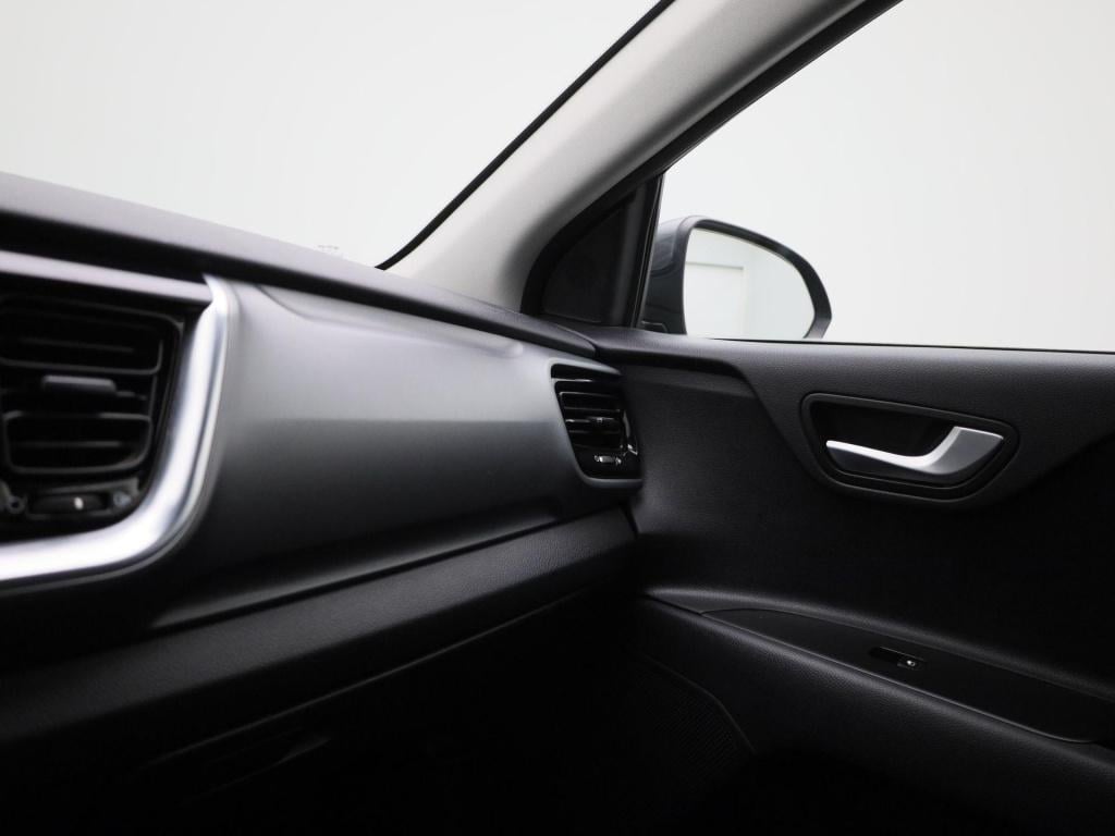 Kia Stonic 1.0 t-gdi mhev dynamicline | apple carplay / android auto | navi