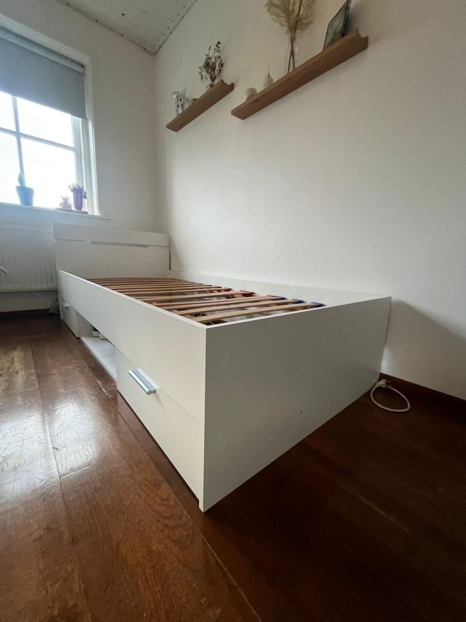 Bed eenpersoons 90x200