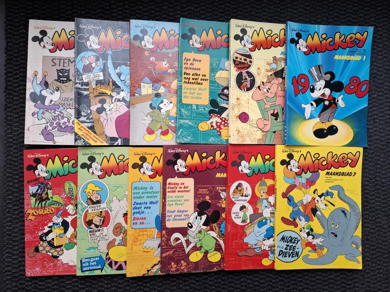 12 Mickey boekjes