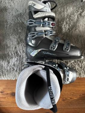 Dames skischoenen maat 25-25,5 --> EU maat 39-40