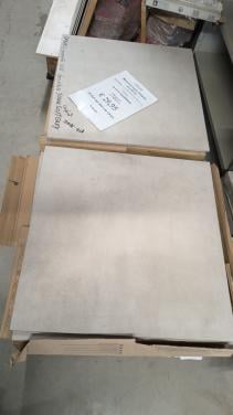 3030-438 lichtgrijze betonlook tegels, 60x60 cm, van € 43,50/m² voor
