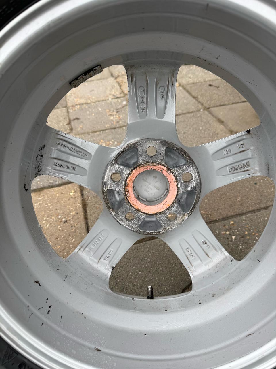 Anzio velgen205/60 R16 met Vredestein Snowtrac 3winterbanden