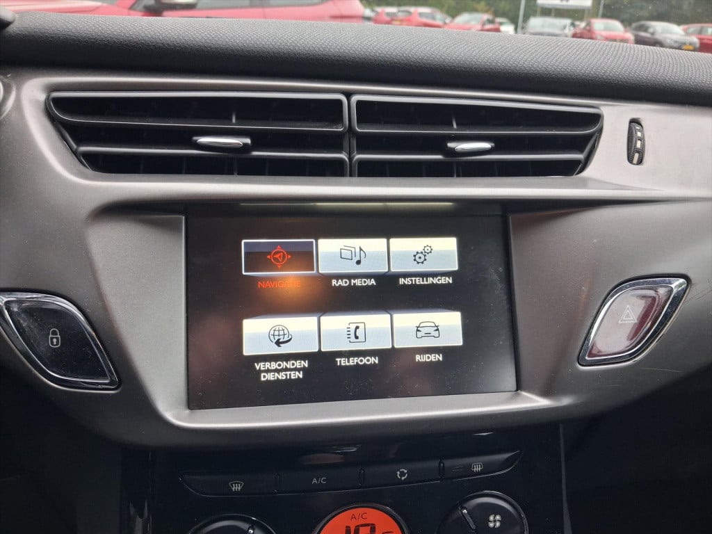 Citroen C3 1.2 puretech 82pk feel edition trekhaak | navigatie | cruise & c
