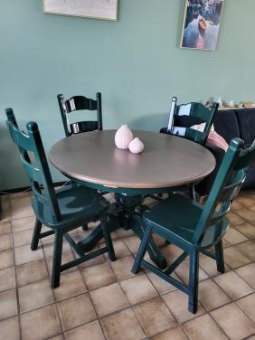 Eetkamer set vol eiken in antiek groen