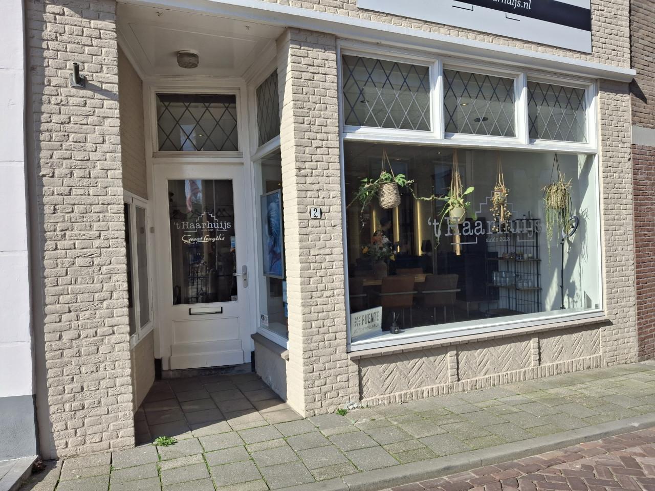 TE  HUUR  Winkel / Kantoorruimte