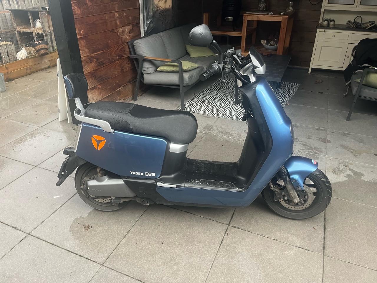 Tweedehands elektrische scooter (Yadea sE8s)