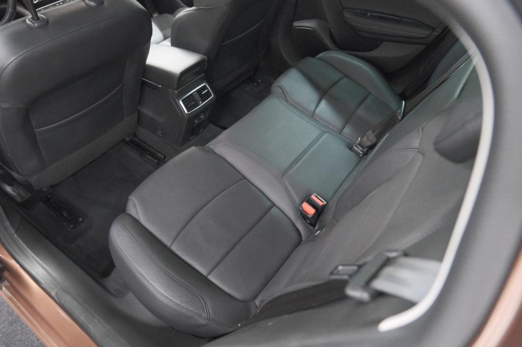 Renault Megane E-tech estate 1.6 plug-in hybrid 160 intens | stoelmassage |