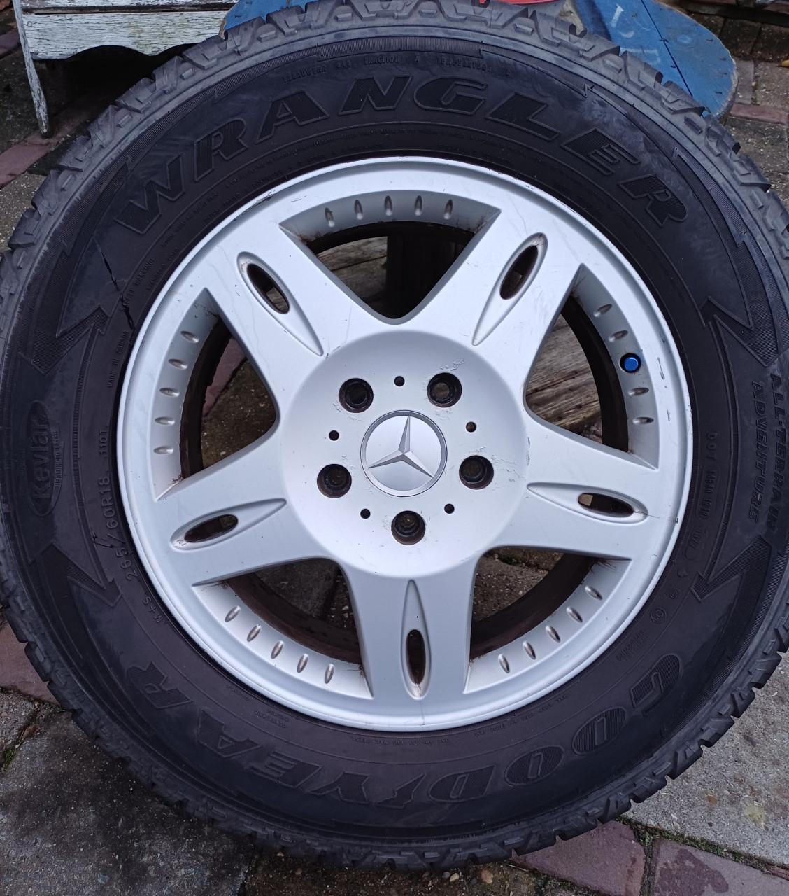 Mercedes AMG velgen met Goodyear terreinbanden