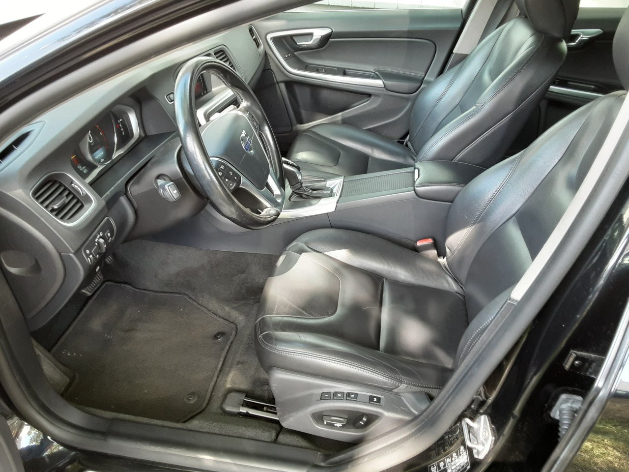 Volvo V60 2.4 D6 AWD Plug-In Hybrid Summum Automaat