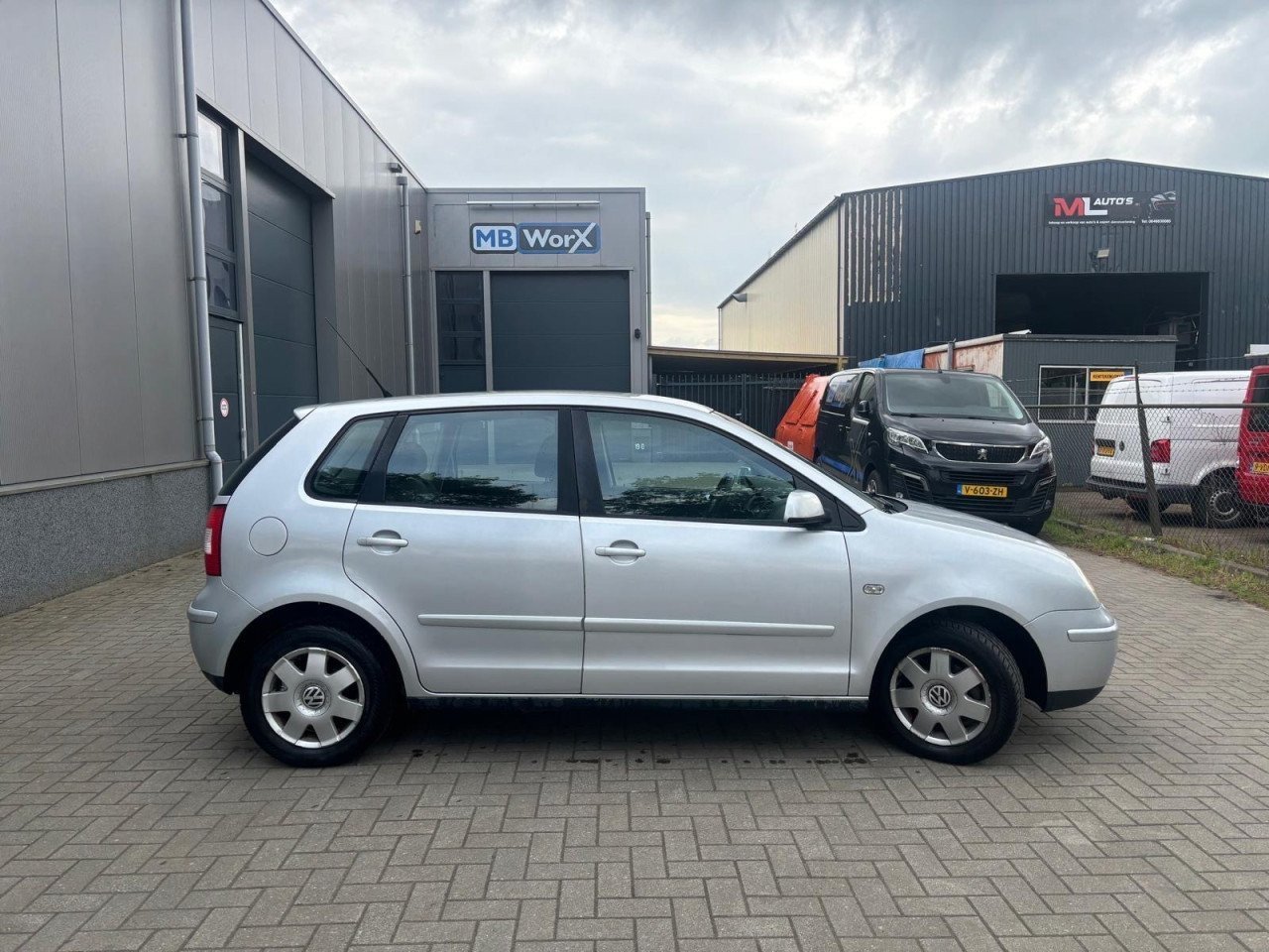 Volkswagen Polo 1.4-16V Highline Vol Jaar Apk