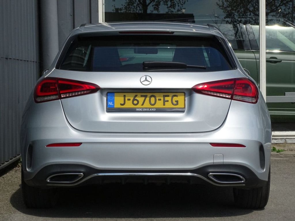 Mercedes-Benz A-Klasse 180 business solution widescreen cockpit