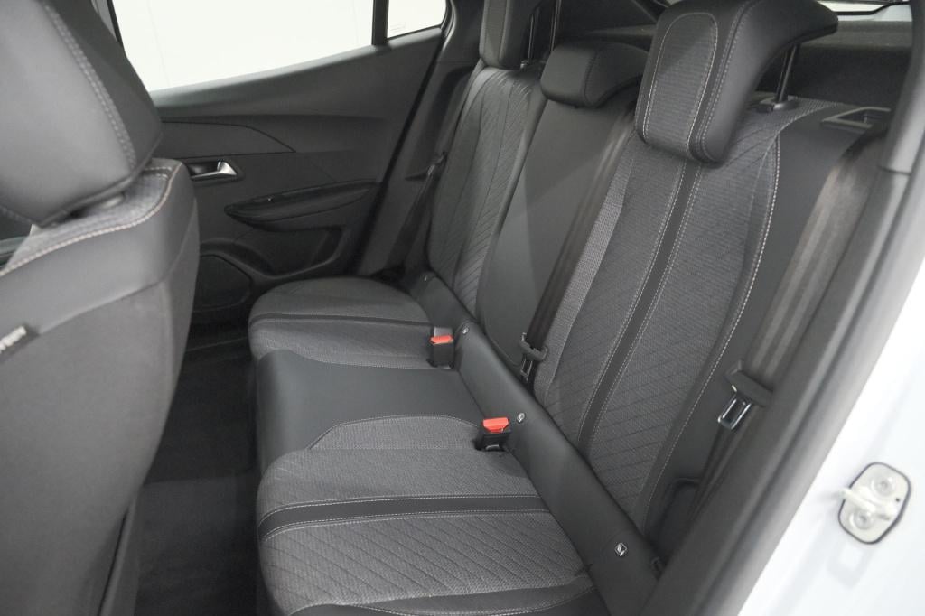 Peugeot 2008 1.2 hybrid 145 allure | apple carplay | climate control | park