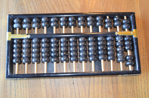 Houten Abacus met koperen beslag
