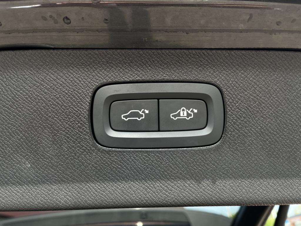 Volvo XC90 2.0 t8 plug-in hybrid awd ultimate dark 7 pers | luchtvering | b