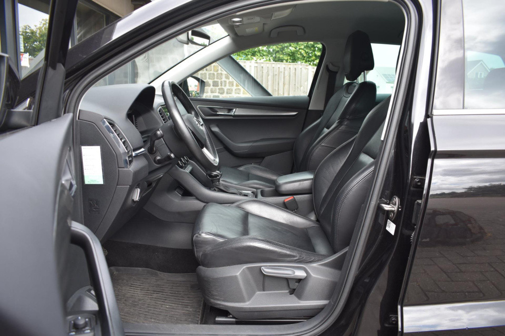 Skoda Karoq 1.5 tsi act | leder | trekhaak | camera | apple carplay | andro
