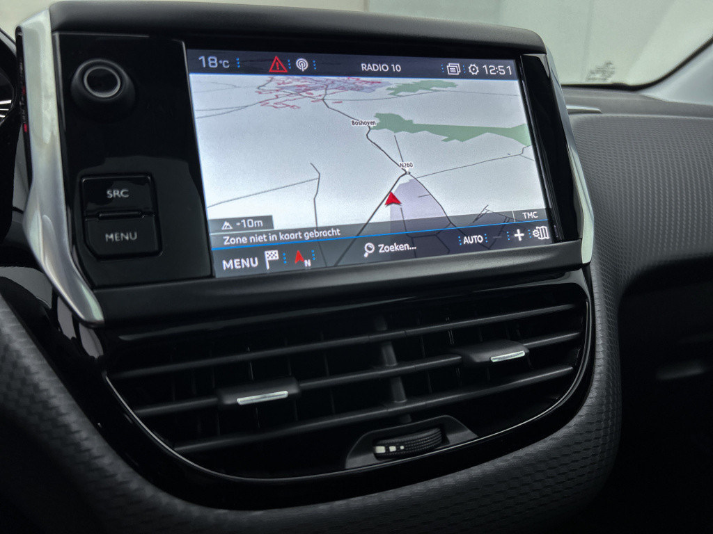 Peugeot 208 110pk automaat allure | rijklaar | panoramadak | navi | achteru