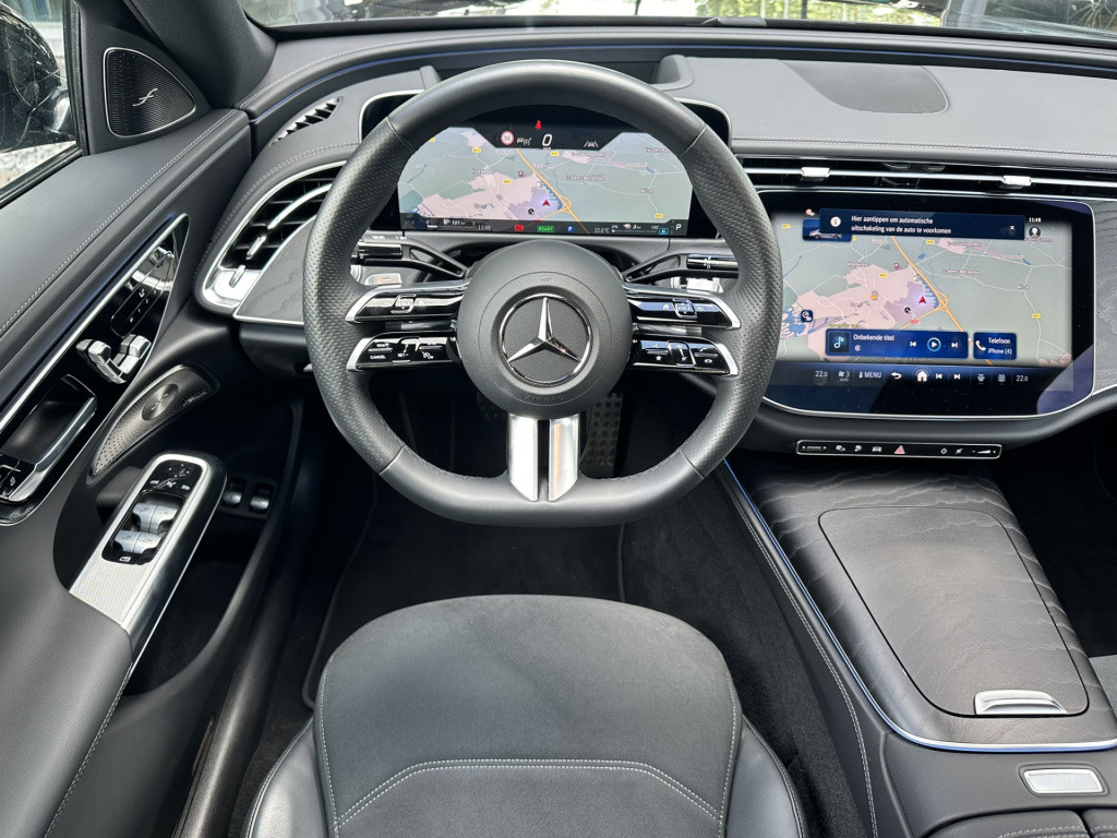 Mercedes-Benz E-Klasse 300 e amg line l panoramadak l 360 camera l head-up 