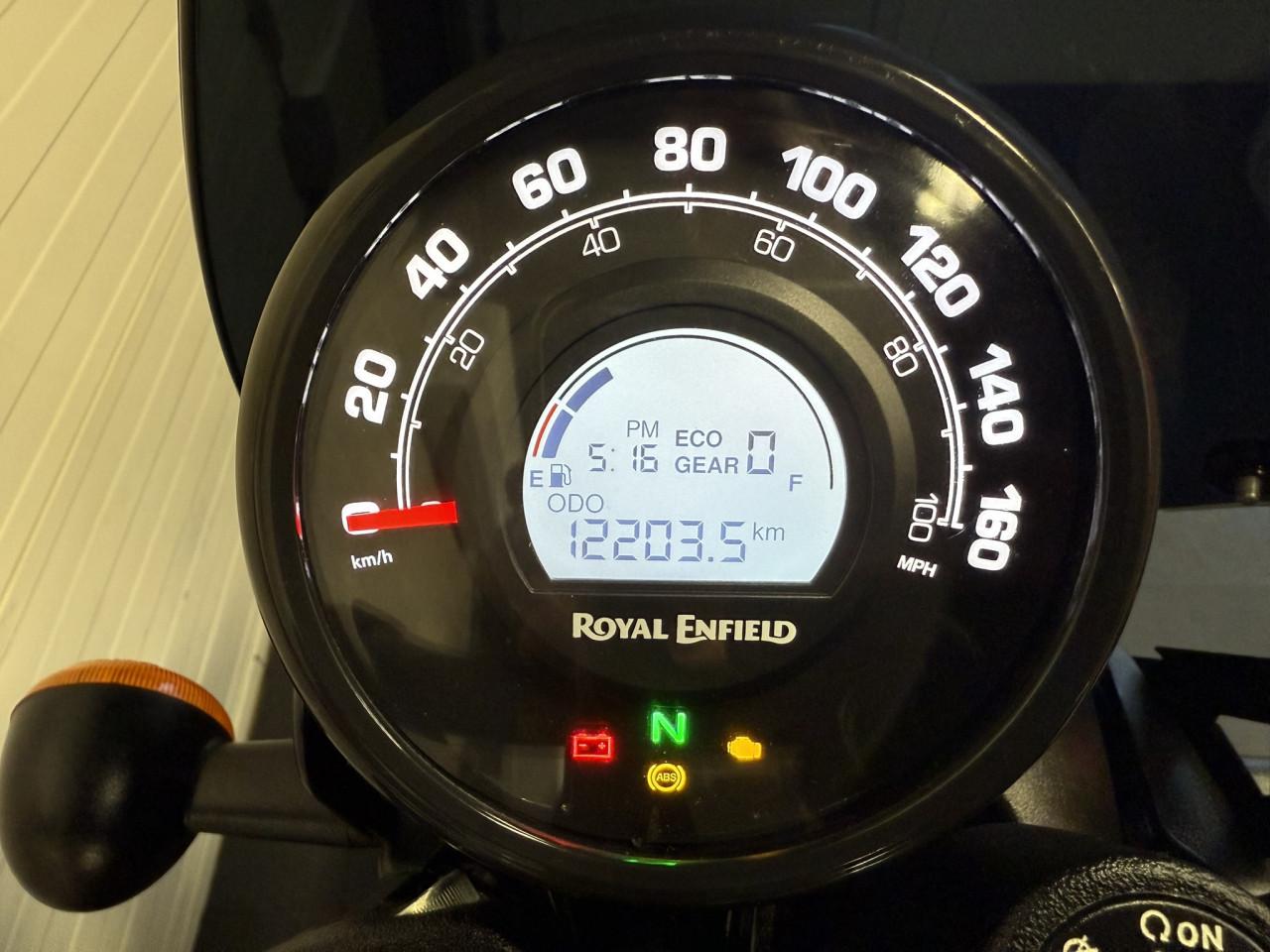 Jonge en complete Royal Enfield HNTR 350!