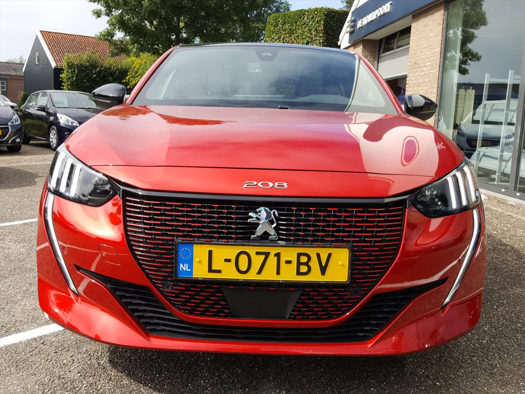 Peugeot 208 gt pack ev 50kwh 136pk/12%bytelling+btw | 3-fase navigatie | cr