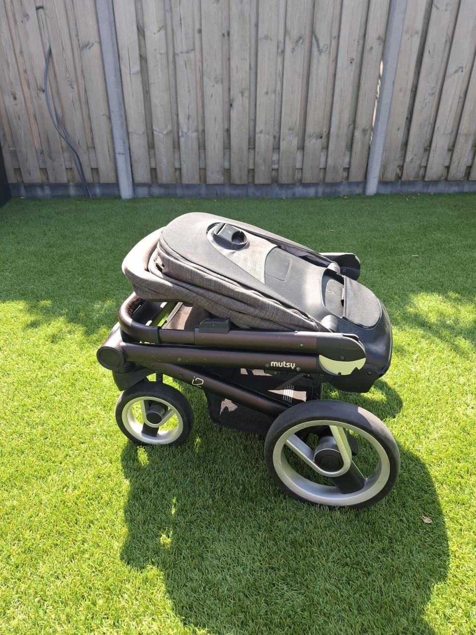 Mutsy I2 kinderwagen