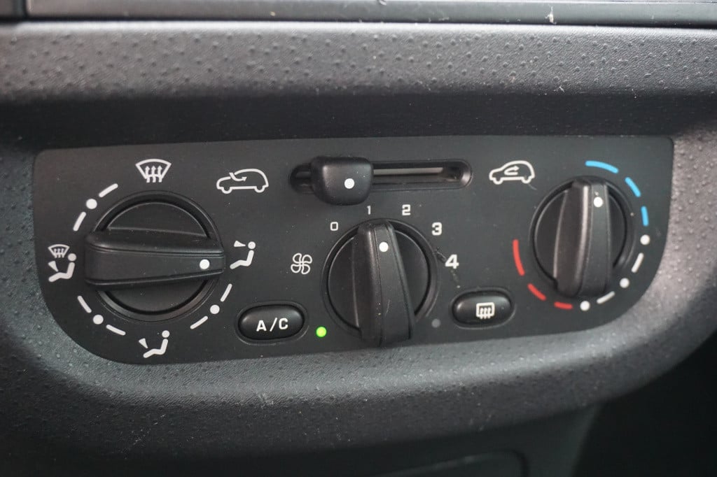 Citroen C3 1.4i différence airco / cruise / elektr. ramen / trekhaak / nap