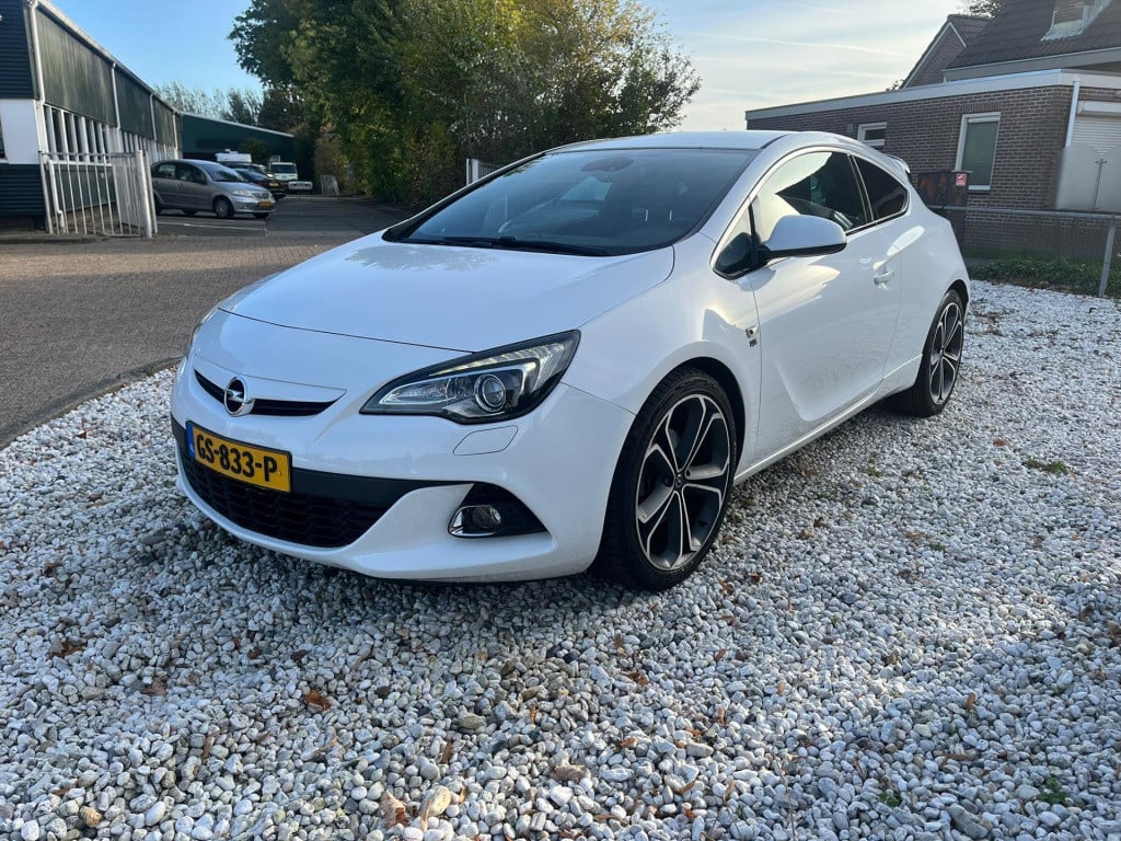 Opel Astra 1.4 t 140pk s&amp;s sport