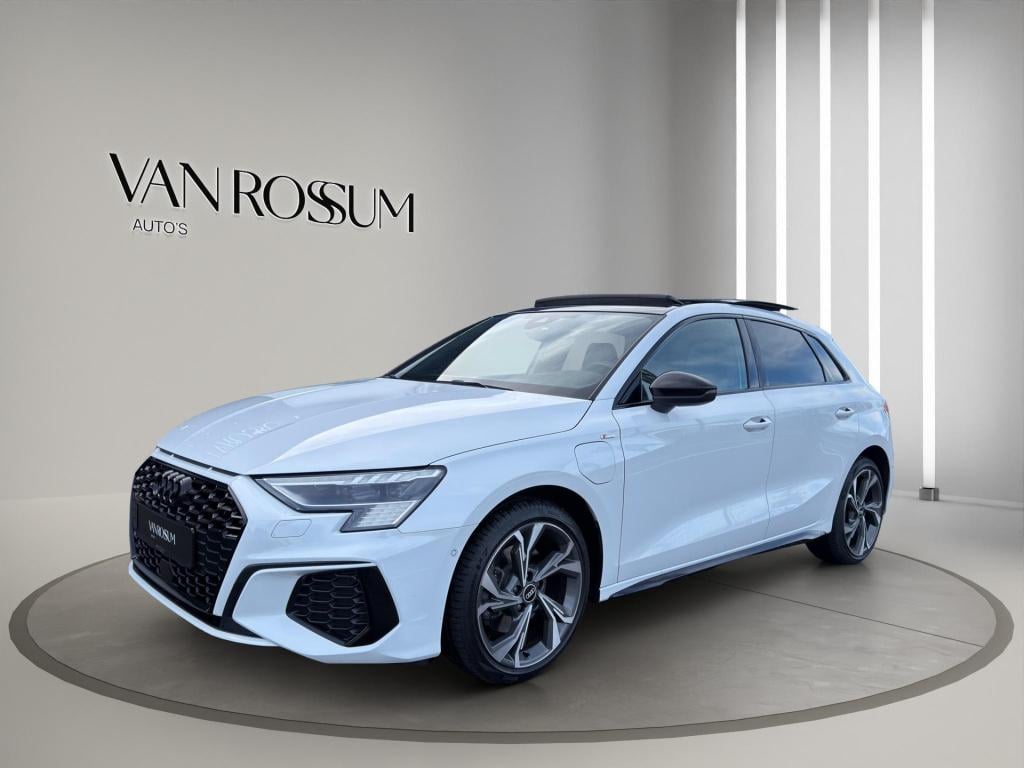 Audi A3 sportback 40 tfsi e s-line pano b&o camera head up