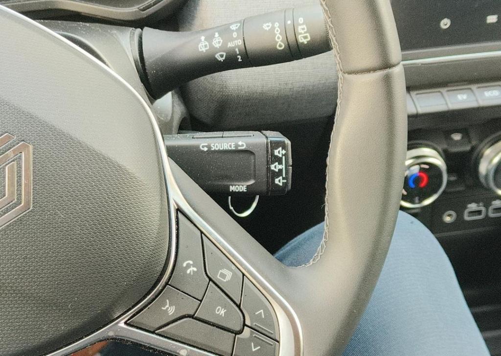 Renault Clio 1.6 e-tech full hybrid 145 evolution - navigatie