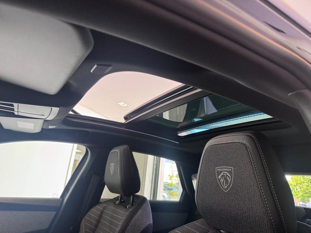 Peugeot E-3008 gt 73 kwh