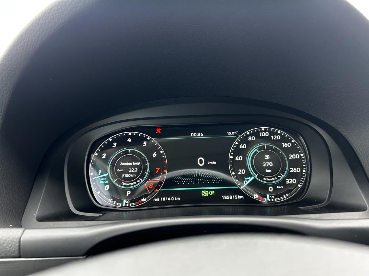 Volkswagen Touran 1.6 TDI/Virtual cockpit/DSG/GRIJS KENTEKEN