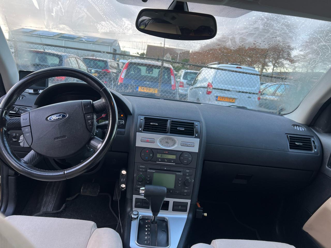 Ford Mondeo 2.0-16V Futura Automaat Jaar Apk