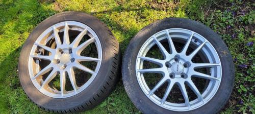Licht metalen velgen met banden volvo 17 inch