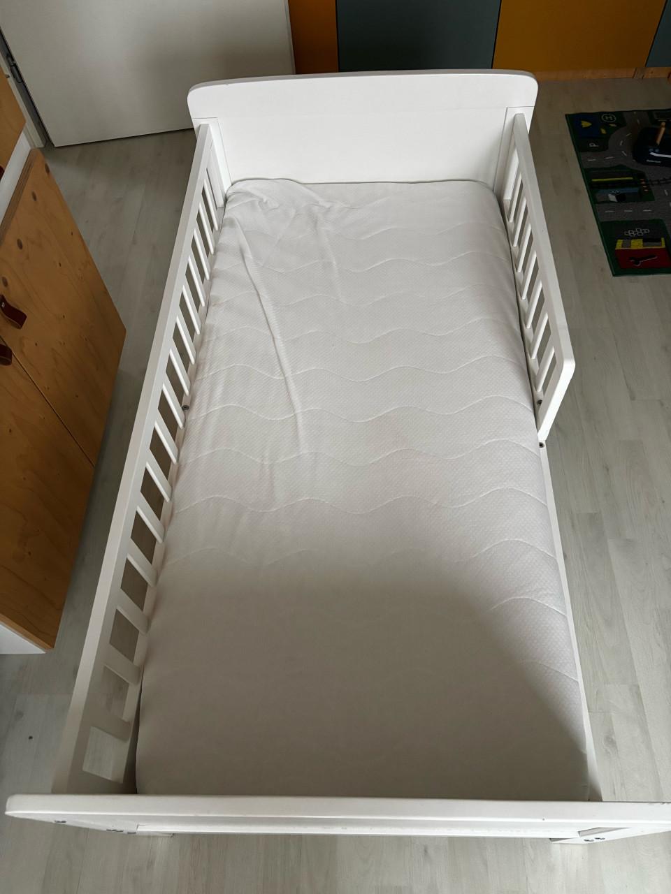 Gratis af te halen: peuterbed