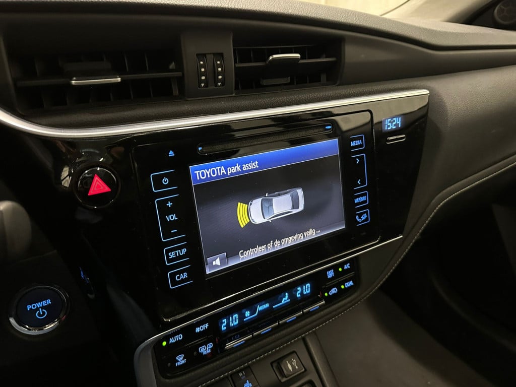 Toyota Auris touring sports 1.8 hybrid lease pro | panoramadak | stoelverwa