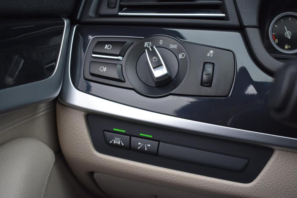 BMW 5 Serie 520i m sport | schuifdak | camera | leder | nap | adapt. cruise