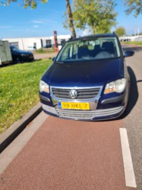 Volkswagen Touran 1.4 benzine van 2009 7 persoons auto trekhaak
