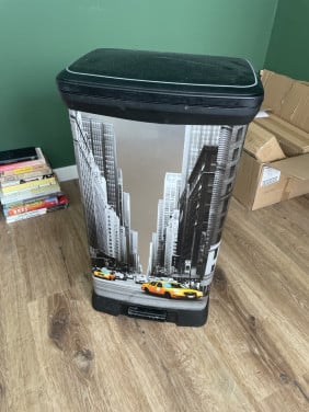 Prullenbak zonder voetpedaal