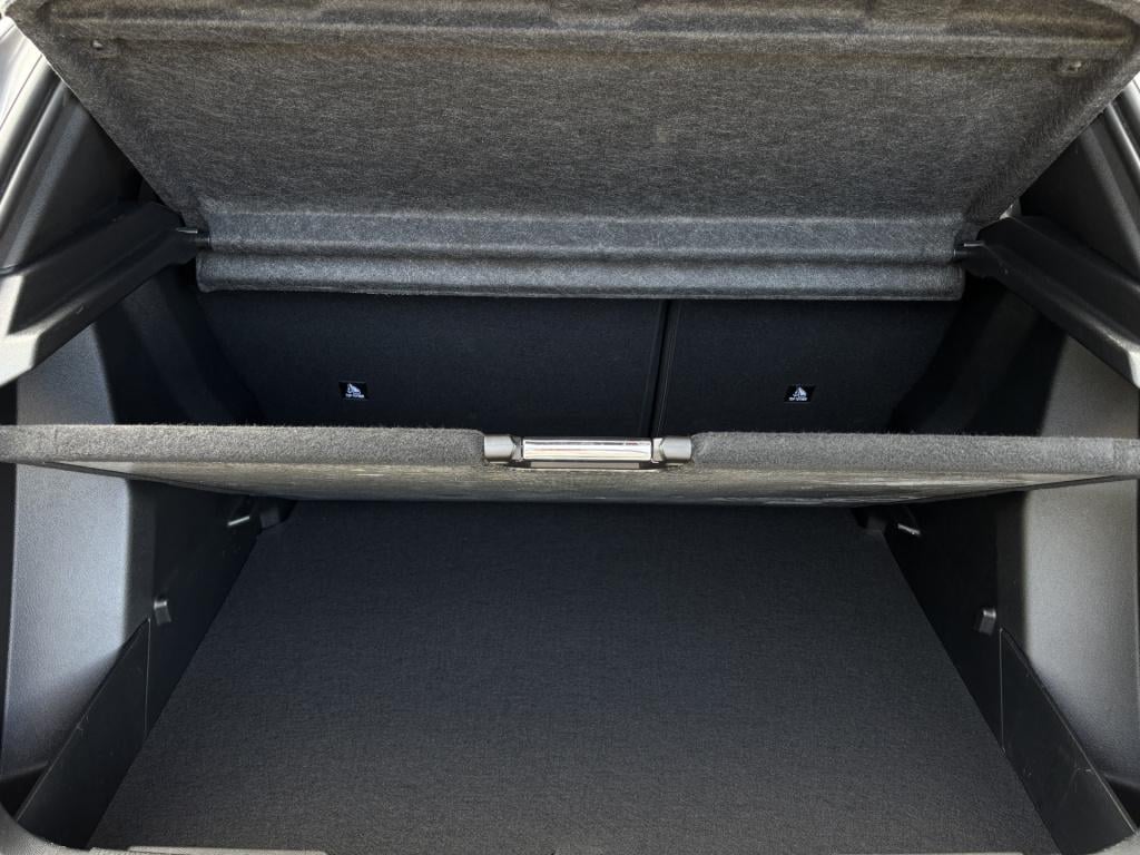 Peugeot 2008 automaat hybrid 145 pk gt