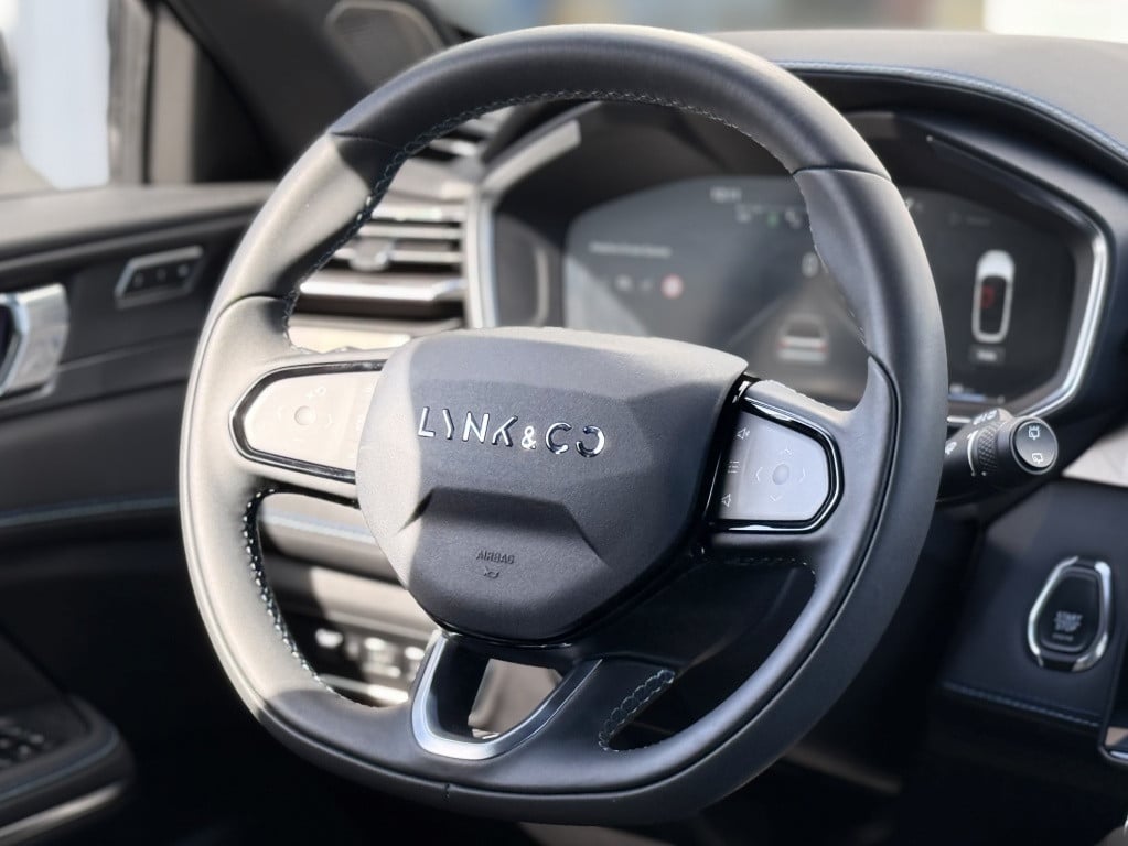 Lynk & Co 01 262pk plug-in hybride| panodak| adap.cruise| 360camera| keyles