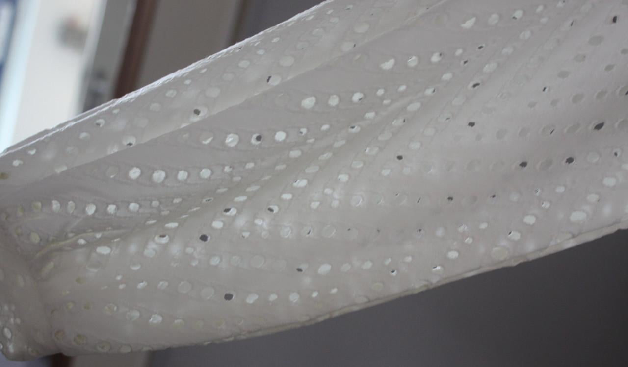 Creme kleurig gaatjes print blouse  maat m