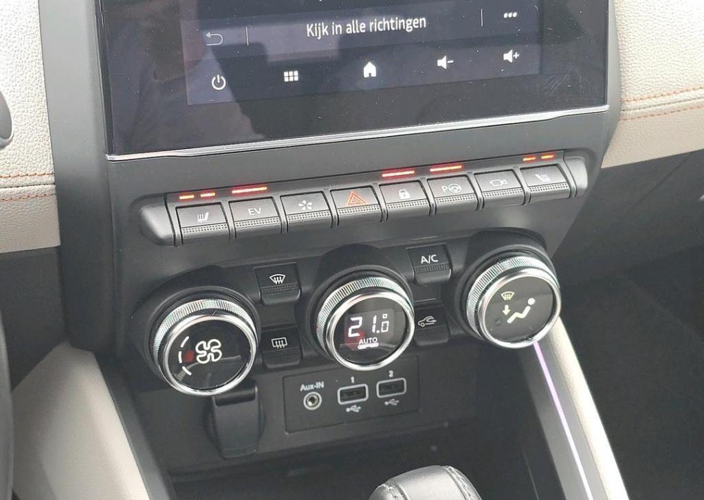 Renault Clio 1.6 e-tech hybrid 140 initiale paris