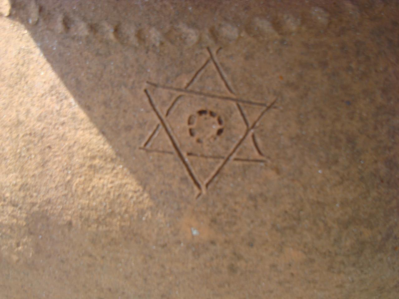 Mooie grote TERRACOTTA pot 90cm. met DAVIDSTER