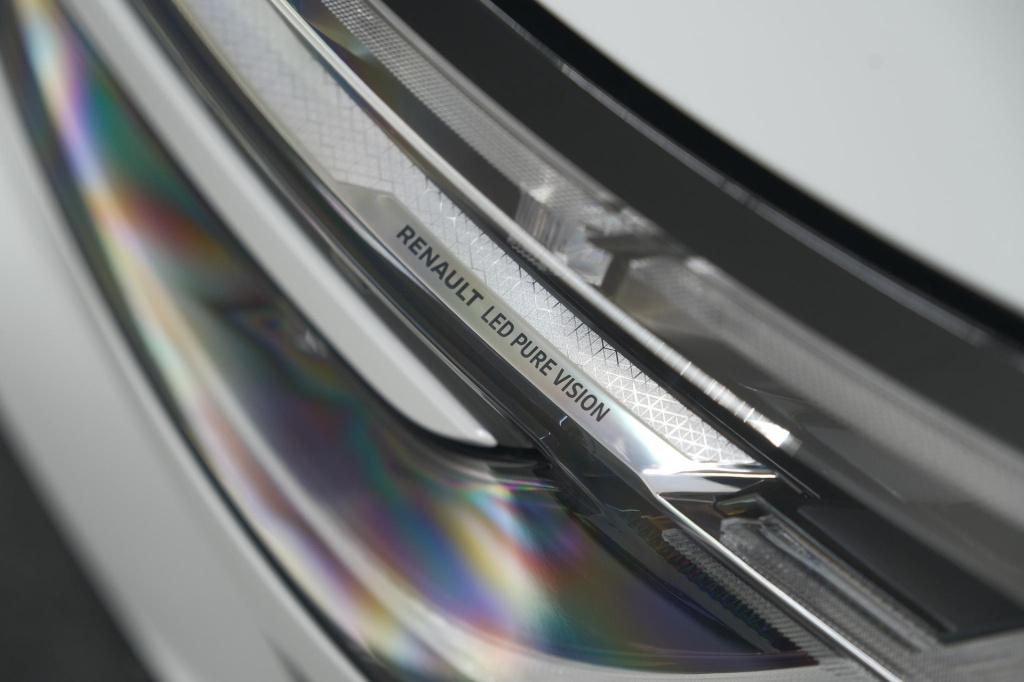 Renault Austral 1.2 e-tech full hybrid 200 techno | 360 camera | panoramada