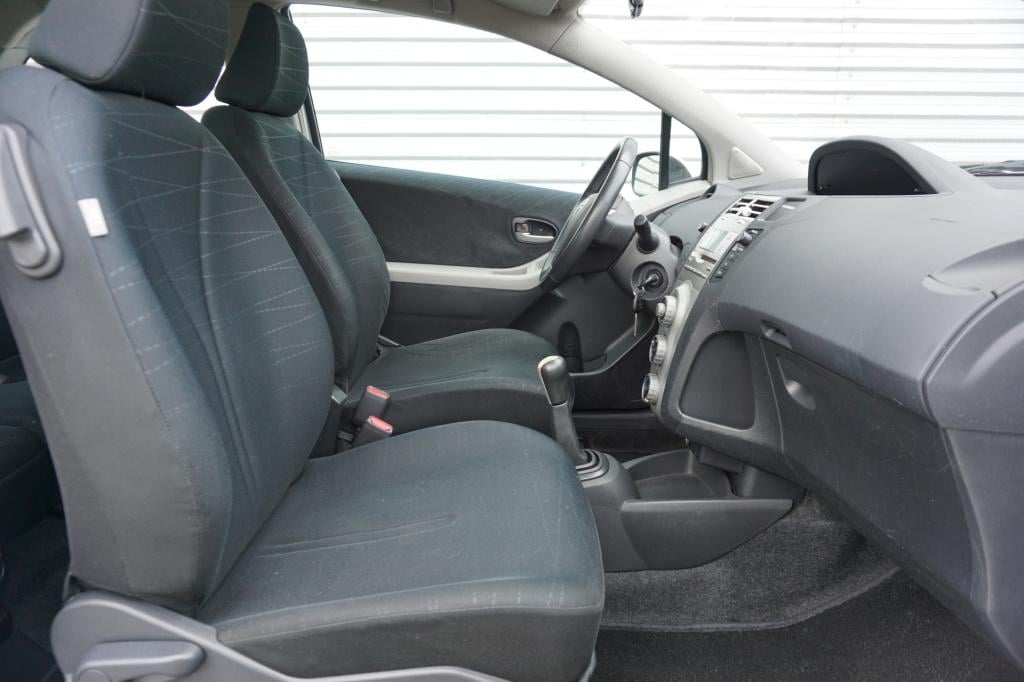 Toyota Yaris 1.3 vvti sol airco / elektr. ramen / nap