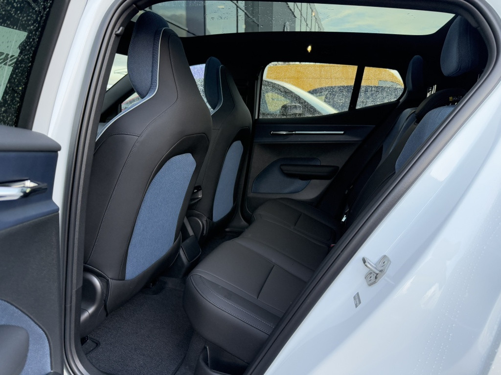 Volvo Ex30 nieuwprijs € 48.950 | extended range ultra